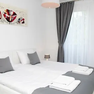 Apartament Mariela-kołobrzeg Z Garażem 